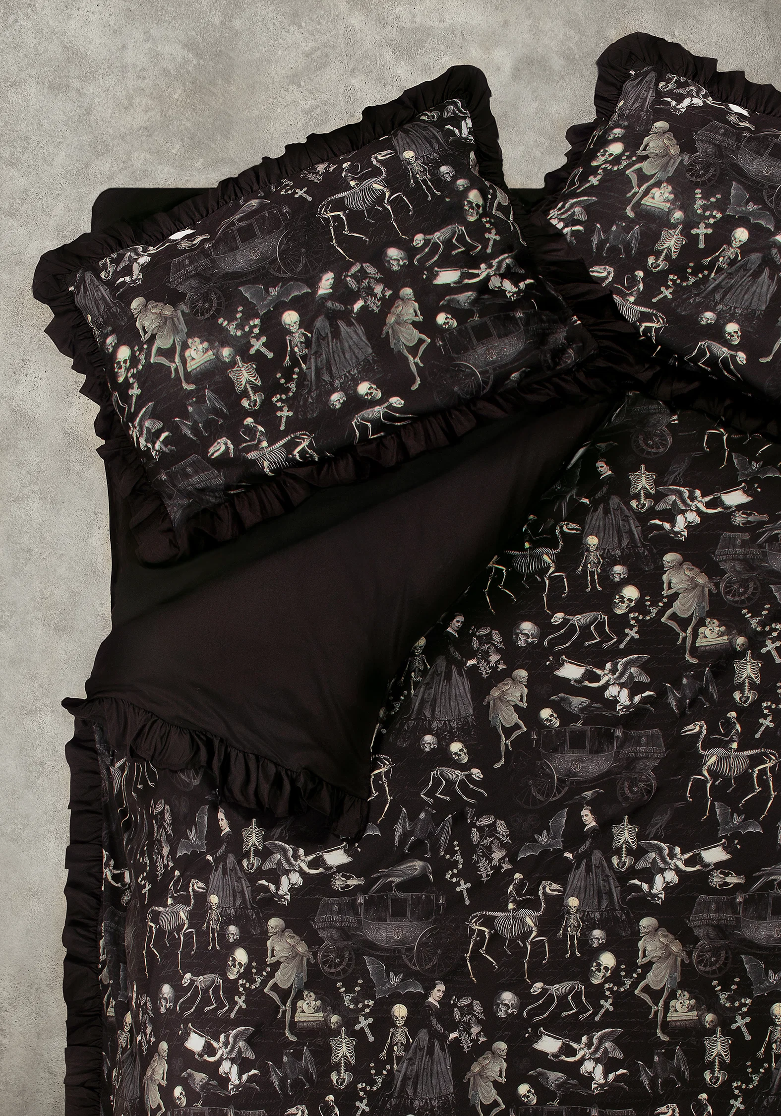 Melancholia Ruffle Bedding Set - UK Double - Image 3