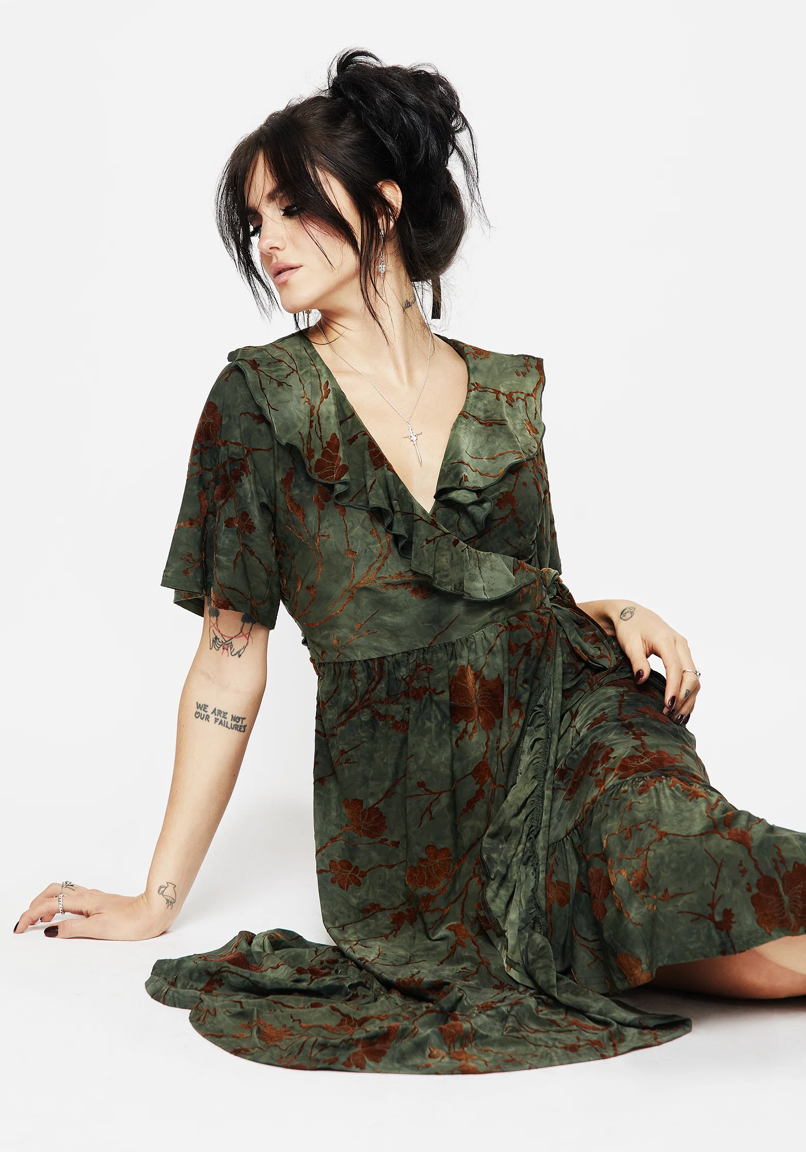Witchfire Ruffle Midaxi Wrap Dress - Image 7